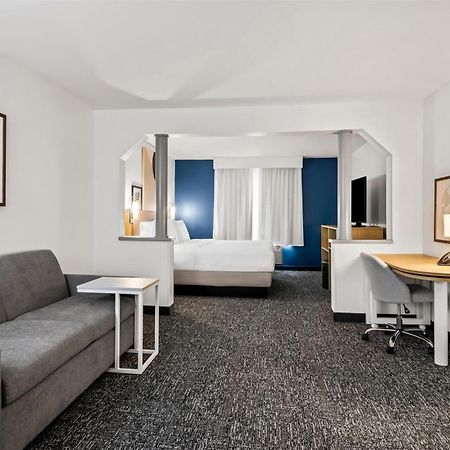Inn & Suites Меррилвилл Экстерьер фото