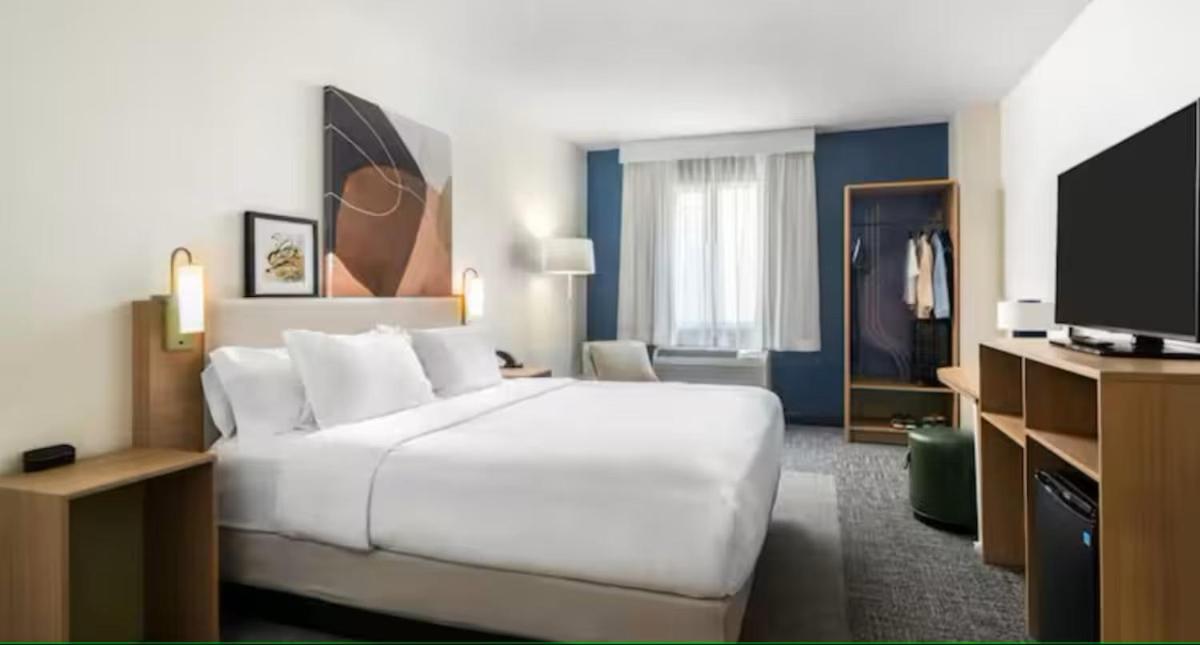 Inn & Suites Меррилвилл Экстерьер фото