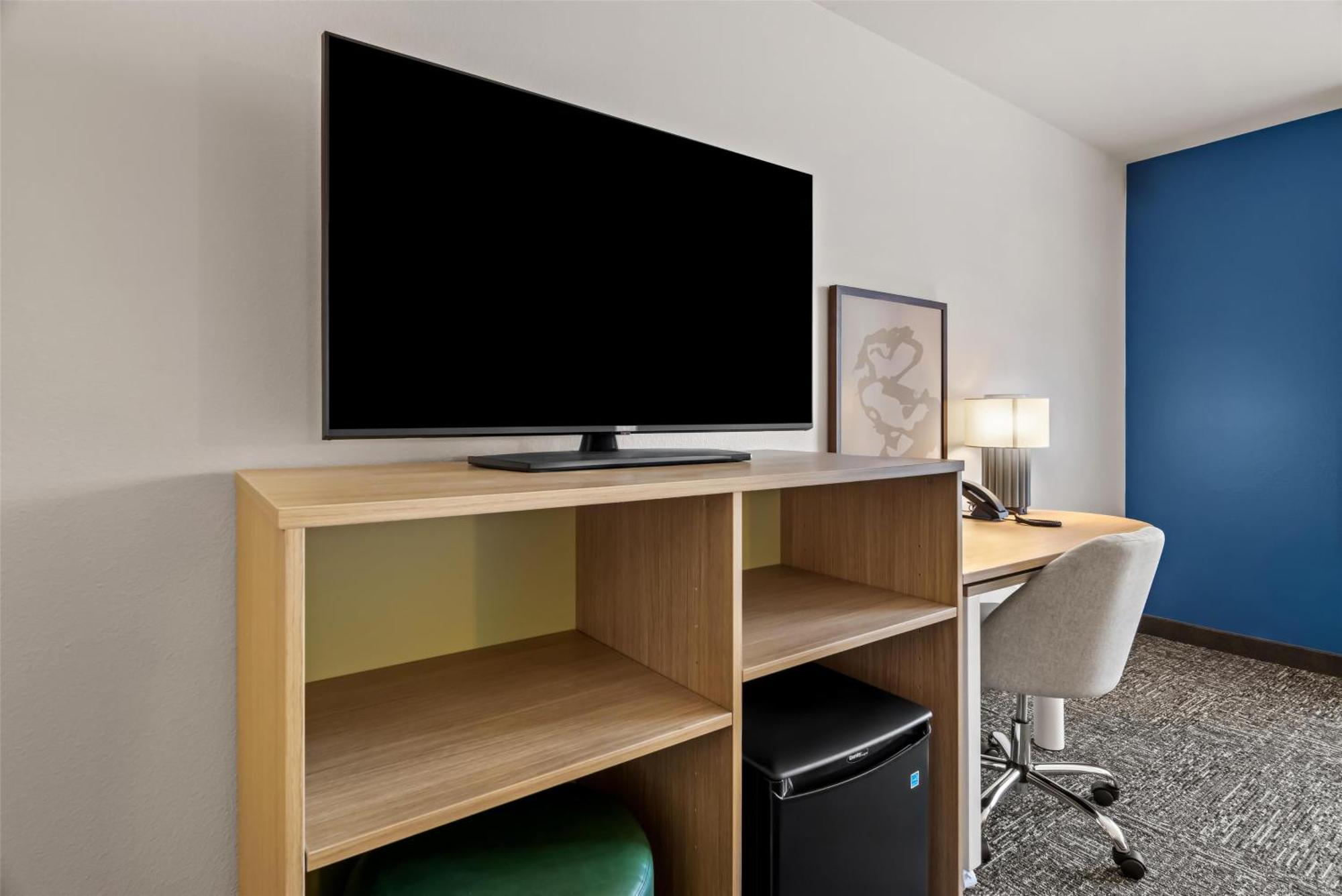Inn & Suites Меррилвилл Экстерьер фото