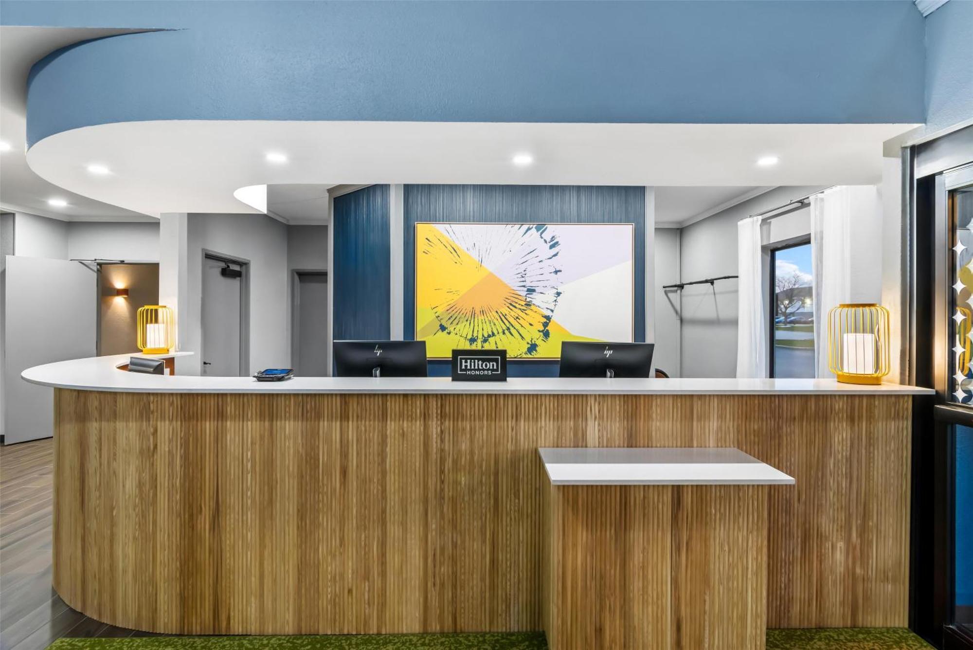 Inn & Suites Меррилвилл Экстерьер фото